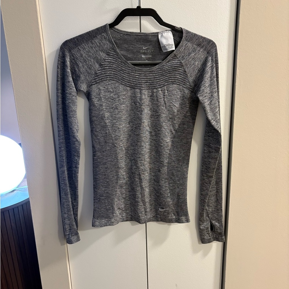 Nike Women's Heather Gray Long Sleeve Top